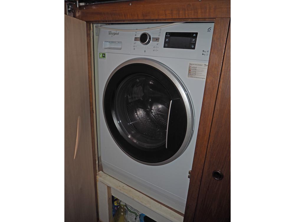 Cabin en avant, H&eacute;bergements